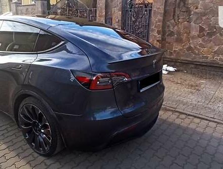 Серый Тесла Model Y, объемом двигателя 0 л и пробегом 35 тыс. км за 29950 $, фото 9 на Automoto.ua