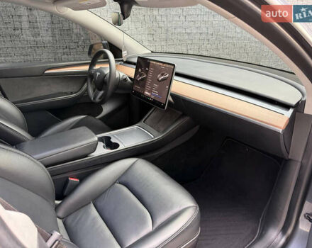 Тесла Model Y 2022 у Луцьку на Automoto.ua Сірий Тесла Model Y, об'ємом двигуна 0 л та пробігом 215 тис. км за 20900 $, фото 6 на Automoto.ua