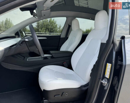 Тесла Model Y 2022 в Киеве на Automoto.ua Серый Тесла Model Y, объемом двигателя 0 л и пробегом 28 тыс. км за 29300 $, фото 27 на Automoto.ua