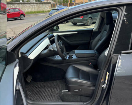 Серый Тесла Model Y, объемом двигателя 0 л и пробегом 17 тыс. км за 25500 $, фото 14 на Automoto.ua