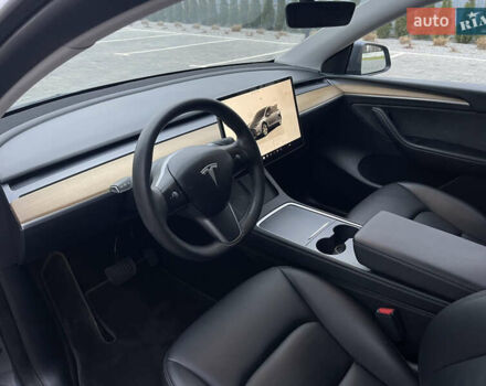 Сірий Тесла Model Y, об'ємом двигуна 0 л та пробігом 65 тис. км за 25500 $, фото 24 на Automoto.ua