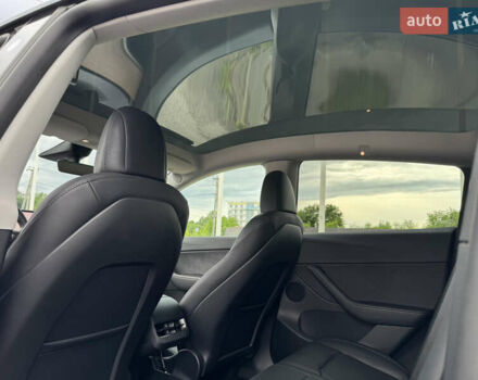 Серый Тесла Model Y, объемом двигателя 0 л и пробегом 27 тыс. км за 27500 $, фото 36 на Automoto.ua