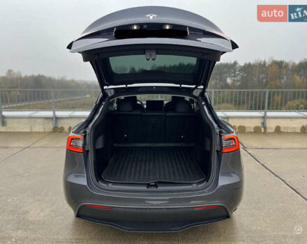 Серый Тесла Model Y, объемом двигателя 0 л и пробегом 59 тыс. км за 24100 $, фото 2 на Automoto.ua