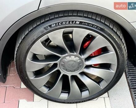 Сірий Тесла Model Y, об'ємом двигуна 0 л та пробігом 25 тис. км за 33000 $, фото 36 на Automoto.ua