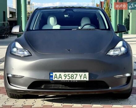 Серый Тесла Model Y, объемом двигателя 0 л и пробегом 25 тыс. км за 27000 $, фото 2 на Automoto.ua