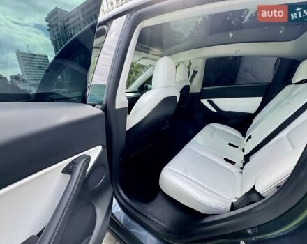 Серый Тесла Model Y, объемом двигателя 0 л и пробегом 28 тыс. км за 40865 $, фото 7 на Automoto.ua