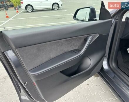 Сірий Тесла Model Y, об'ємом двигуна 0 л та пробігом 47 тис. км за 29999 $, фото 24 на Automoto.ua