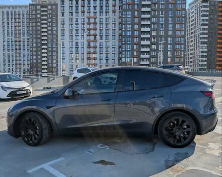 Серый Тесла Model Y, объемом двигателя 0 л и пробегом 27 тыс. км за 27000 $, фото 6 на Automoto.ua