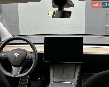 Серый Тесла Model Y, объемом двигателя 0 л и пробегом 34 тыс. км за 31999 $, фото 17 на Automoto.ua
