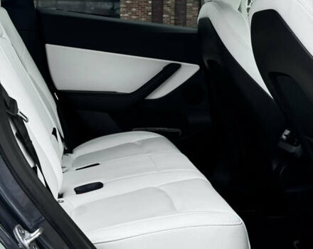 Серый Тесла Model Y, объемом двигателя 0 л и пробегом 26 тыс. км за 28900 $, фото 45 на Automoto.ua