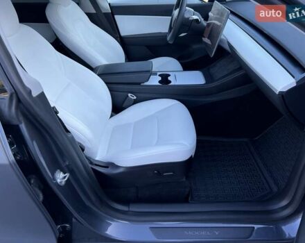 Сірий Тесла Model Y, об'ємом двигуна 0 л та пробігом 25 тис. км за 28000 $, фото 52 на Automoto.ua