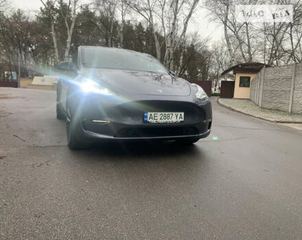 Серый Тесла Model Y, объемом двигателя 0 л и пробегом 10 тыс. км за 55000 $, фото 2 на Automoto.ua