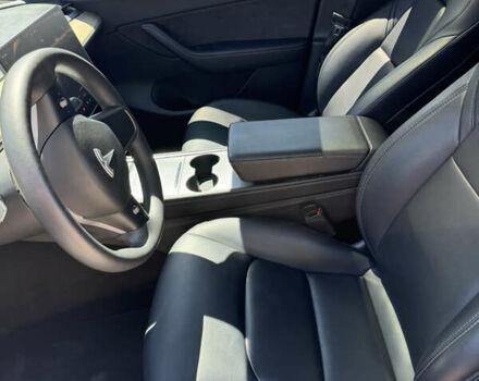 Серый Тесла Model Y, объемом двигателя 0 л и пробегом 42 тыс. км за 23777 $, фото 12 на Automoto.ua