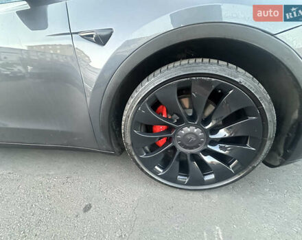 Серый Тесла Model Y, объемом двигателя 0 л и пробегом 130 тыс. км за 25000 $, фото 8 на Automoto.ua