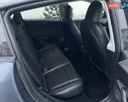 Сірий Тесла Model Y, об'ємом двигуна 0 л та пробігом 65 тис. км за 25500 $, фото 31 на Automoto.ua