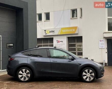 Серый Тесла Model Y, объемом двигателя 0 л и пробегом 61 тыс. км за 30999 $, фото 10 на Automoto.ua