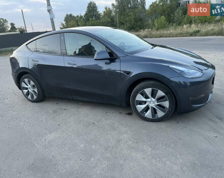 Серый Тесла Model Y, объемом двигателя 0 л и пробегом 30 тыс. км за 25000 $, фото 4 на Automoto.ua