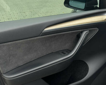 Серый Тесла Model Y, объемом двигателя 0 л и пробегом 41 тыс. км за 29300 $, фото 9 на Automoto.ua