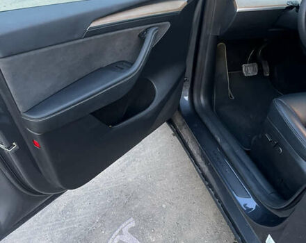 Серый Тесла Model Y, объемом двигателя 0 л и пробегом 30 тыс. км за 25000 $, фото 13 на Automoto.ua