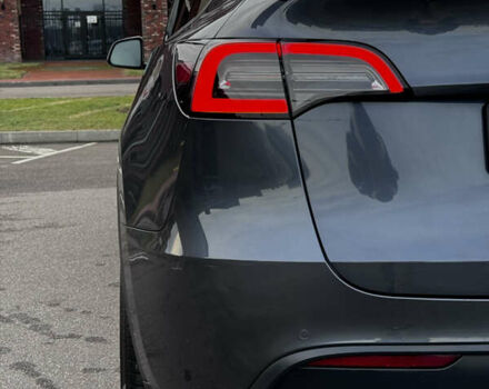 Серый Тесла Model Y, объемом двигателя 0 л и пробегом 26 тыс. км за 28900 $, фото 15 на Automoto.ua