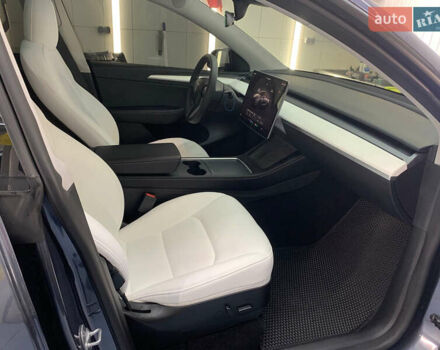 Серый Тесла Model Y, объемом двигателя 0 л и пробегом 29 тыс. км за 32700 $, фото 53 на Automoto.ua