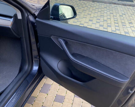 Серый Тесла Model Y, объемом двигателя 0 л и пробегом 30 тыс. км за 45999 $, фото 35 на Automoto.ua
