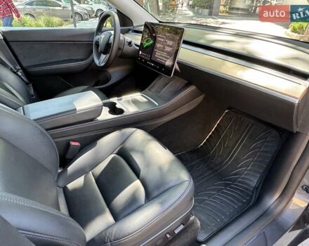 Серый Тесла Model Y, объемом двигателя 0 л и пробегом 50 тыс. км за 26500 $, фото 13 на Automoto.ua