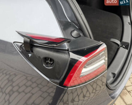 Сірий Тесла Model Y, об'ємом двигуна 0 л та пробігом 46 тис. км за 27500 $, фото 24 на Automoto.ua