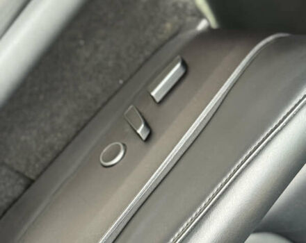 Серый Тесла Model Y, объемом двигателя 0 л и пробегом 53 тыс. км за 28000 $, фото 50 на Automoto.ua