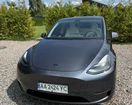 Серый Тесла Model Y, объемом двигателя 0 л и пробегом 61 тыс. км за 33000 $, фото 1 на Automoto.ua