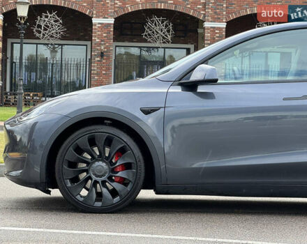 Серый Тесла Model Y, объемом двигателя 0 л и пробегом 27 тыс. км за 27500 $, фото 4 на Automoto.ua