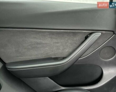 Сірий Тесла Model Y, об'ємом двигуна 0 л та пробігом 121 тис. км за 25000 $, фото 8 на Automoto.ua