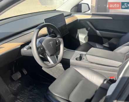 Серый Тесла Model Y, объемом двигателя 0 л и пробегом 140 тыс. км за 24500 $, фото 15 на Automoto.ua