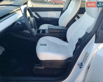 Серый Тесла Model Y, объемом двигателя 0 л и пробегом 33 тыс. км за 2750 $, фото 6 на Automoto.ua