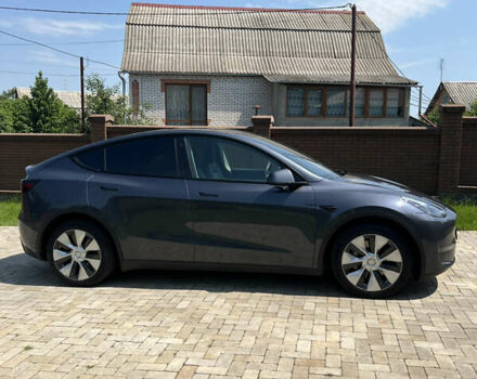 Серый Тесла Model Y, объемом двигателя 0 л и пробегом 59 тыс. км за 25900 $, фото 3 на Automoto.ua