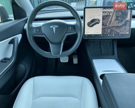 Серый Тесла Model Y, объемом двигателя 0 л и пробегом 25 тыс. км за 27000 $, фото 40 на Automoto.ua