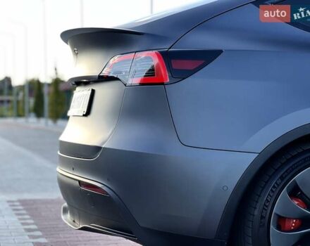 Серый Тесла Model Y, объемом двигателя 0 л и пробегом 25 тыс. км за 27000 $, фото 24 на Automoto.ua