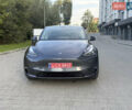 Серый Тесла Model Y, объемом двигателя 0 л и пробегом 49 тыс. км за 27000 $, фото 1 на Automoto.ua