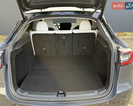 Сірий Тесла Model Y, об'ємом двигуна 0 л та пробігом 28 тис. км за 27900 $, фото 62 на Automoto.ua