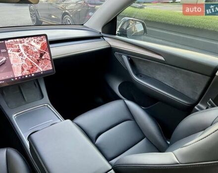 Серый Тесла Model Y, объемом двигателя 0 л и пробегом 29 тыс. км за 31900 $, фото 62 на Automoto.ua