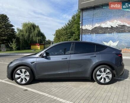 Серый Тесла Model Y, объемом двигателя 0 л и пробегом 28 тыс. км за 27900 $, фото 3 на Automoto.ua