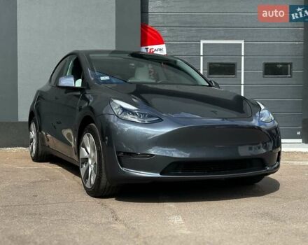 Серый Тесла Model Y, объемом двигателя 0 л и пробегом 32 тыс. км за 31999 $, фото 10 на Automoto.ua