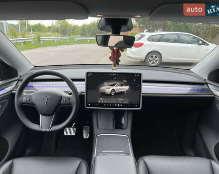 Серый Тесла Model Y, объемом двигателя 0 л и пробегом 19 тыс. км за 33700 $, фото 26 на Automoto.ua