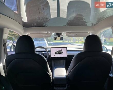 Серый Тесла Model Y, объемом двигателя 0 л и пробегом 40 тыс. км за 27700 $, фото 11 на Automoto.ua