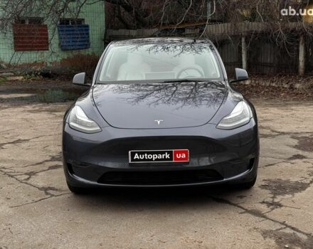 Серый Тесла Model Y, объемом двигателя 0 л и пробегом 22 тыс. км за 25990 $, фото 1 на Automoto.ua