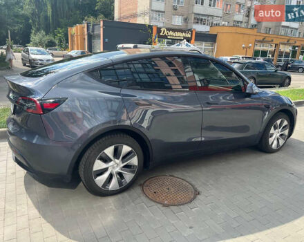 Серый Тесла Model Y, объемом двигателя 0 л и пробегом 50 тыс. км за 26500 $, фото 2 на Automoto.ua