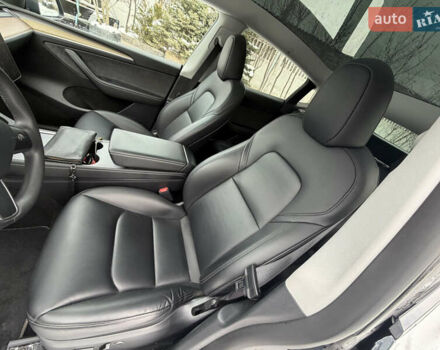 Сірий Тесла Model Y, об'ємом двигуна 0 л та пробігом 48 тис. км за 27800 $, фото 18 на Automoto.ua