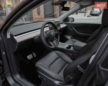 Серый Тесла Model Y, объемом двигателя 0 л и пробегом 5 тыс. км за 40900 $, фото 5 на Automoto.ua