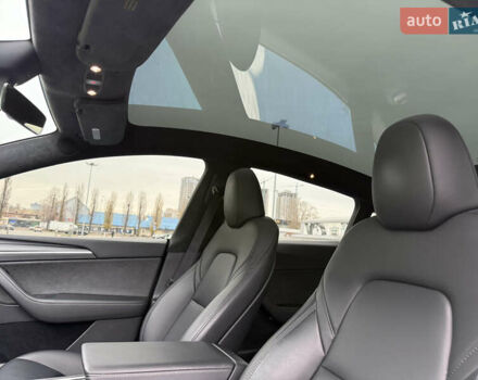 Сірий Тесла Model Y, об'ємом двигуна 0 л та пробігом 73 тис. км за 30000 $, фото 13 на Automoto.ua