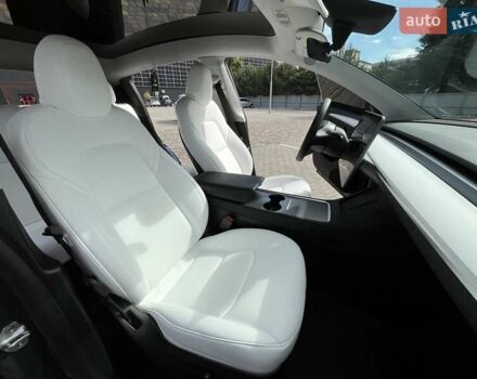 Серый Тесла Model Y, объемом двигателя 0 л и пробегом 28 тыс. км за 27900 $, фото 53 на Automoto.ua